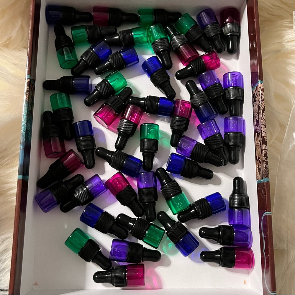 NWOT Small 1mL Dropper Bottles Set